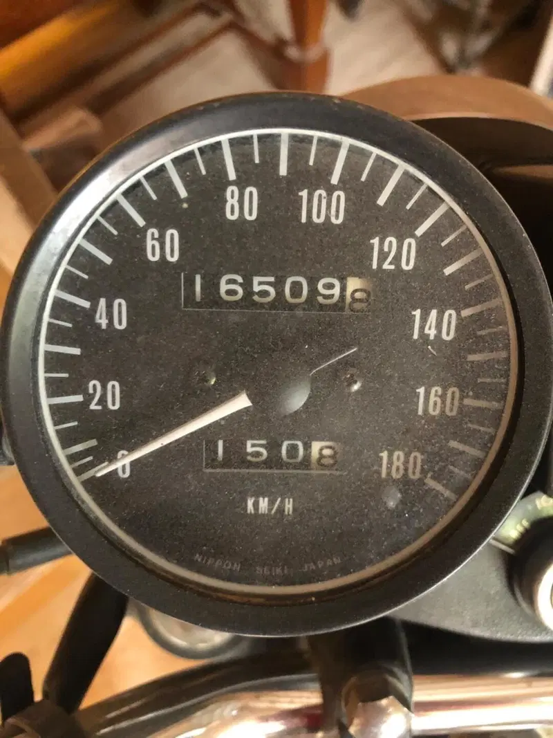 Kawasaki Z400 (3)