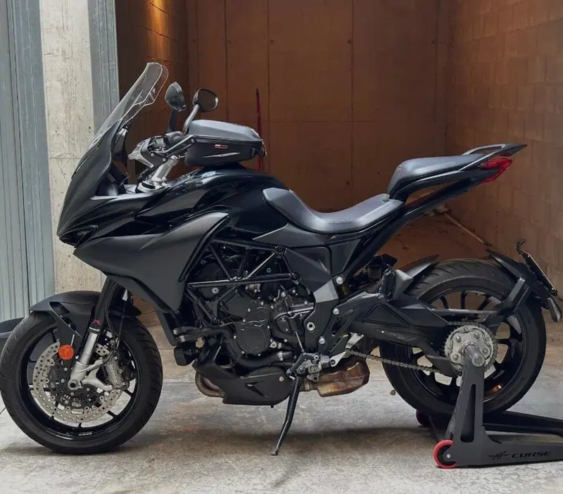 MV Agusta Turismo Veloce 800 Lusso (2021 - 22) (3)