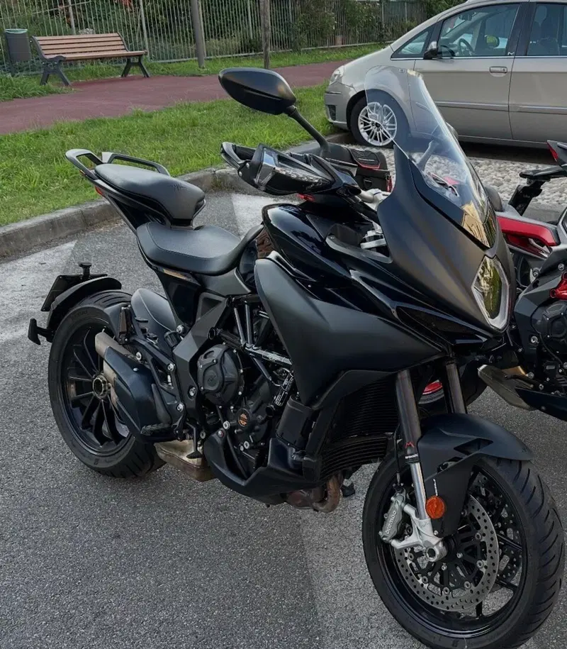 MV Agusta Turismo Veloce 800 Lusso (2021 - 22)