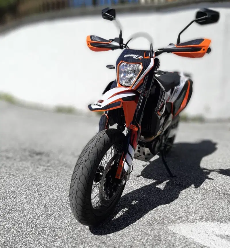 KTM 690 SMC R (2023 - 25) (3)