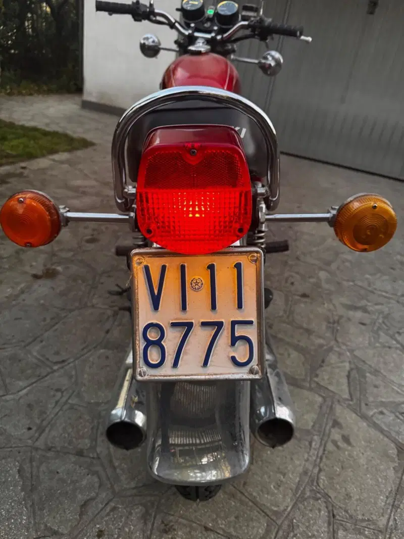 Kawasaki Z400 (4)