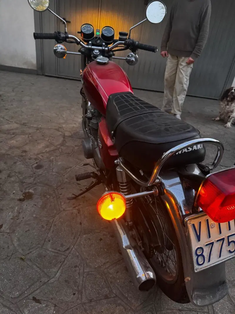 Kawasaki Z400 (9)