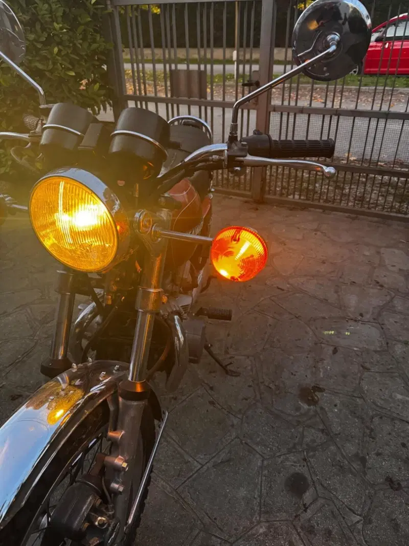 Kawasaki Z400 (12)