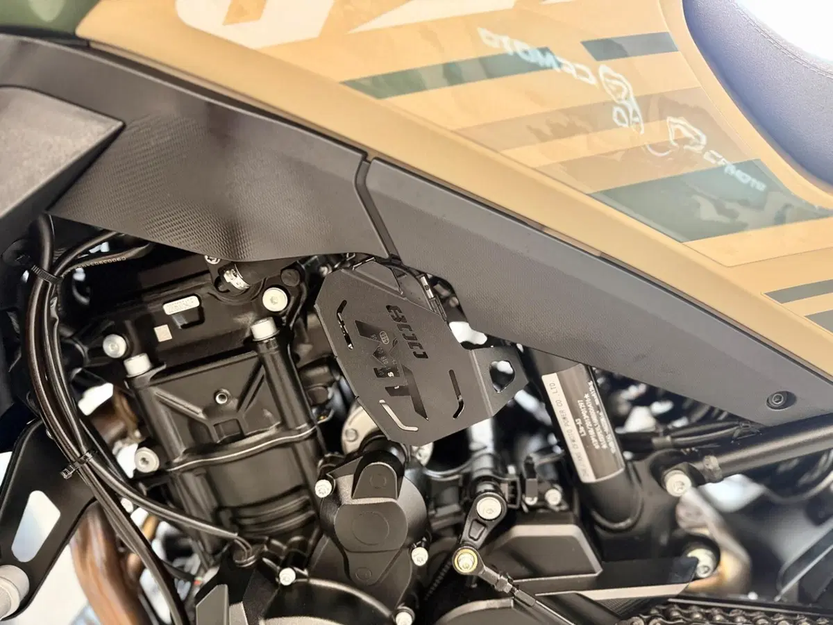 CFMOTO 800MT Limited Edition (2023 - 25) (13)