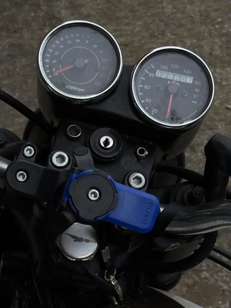 Moto Guzzi V50 III (4)