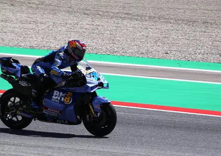 Sprint, vince il più veloce: Álex Márquez, ma che Acosta! 3° Diggia, a terra Martín, in difficoltà Bezzecchi [CLASSIFICA]