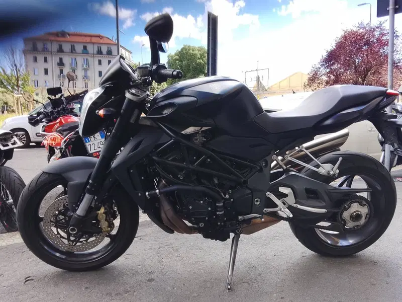 MV Agusta Brutale 920 (2011 - 12) (2)