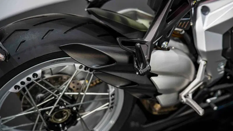 MV Agusta Superveloce 800 Ago (2021 - 23) (15)