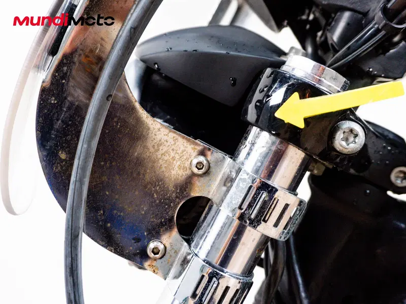 Harley-Davidson 883 Iron (2012 - 14) - XL 883N (20)