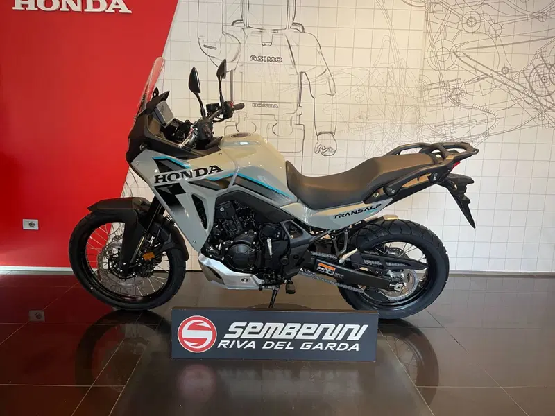 Honda Transalp XL750 (2026) (5)