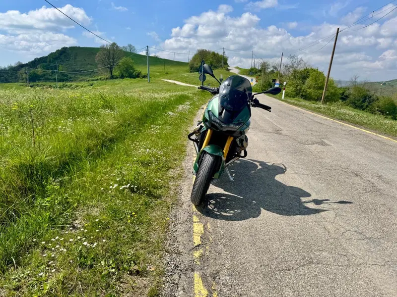 Moto Guzzi V100 Mandello S (2022 - 24) (3)