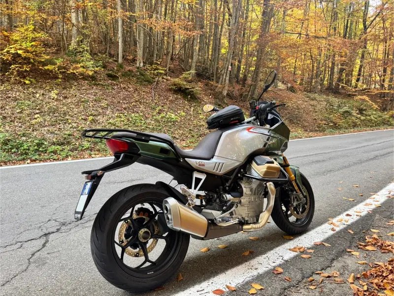 Moto Guzzi V100 Mandello S (2022 - 24) (5)
