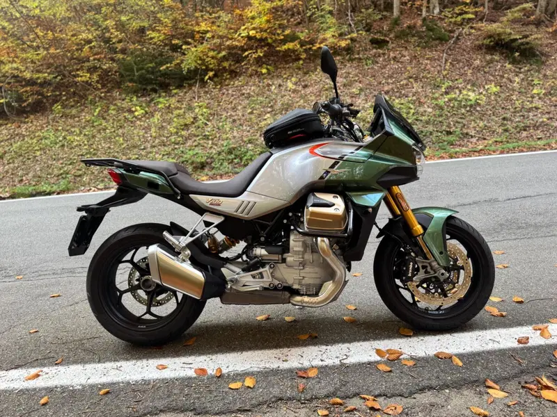 Moto Guzzi V100 Mandello S (2022 - 24) (6)