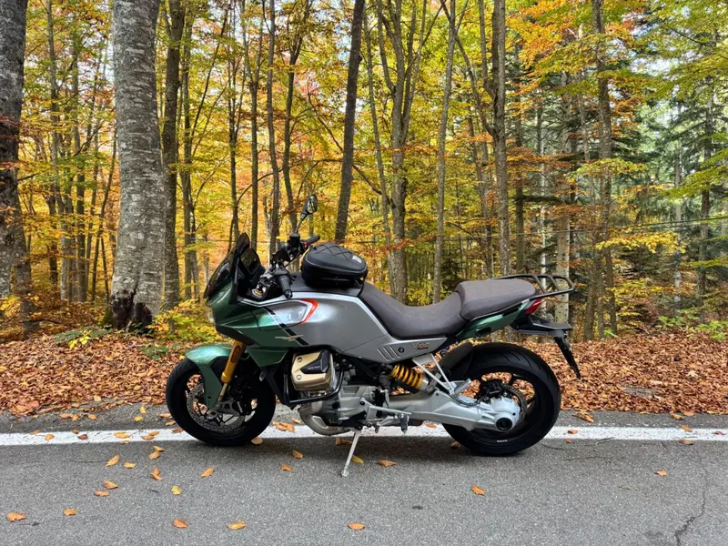 Moto Guzzi V100 Mandello S (2022 - 24) (7)
