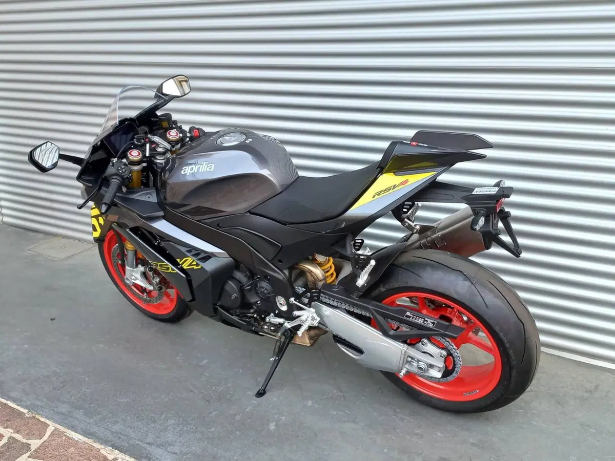 Aprilia RSV4 1100 (2025 - 26) (6)