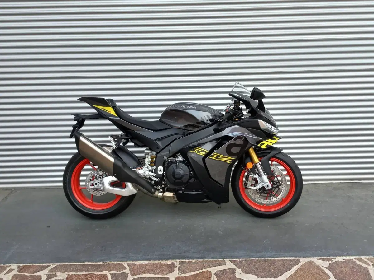 Aprilia RSV4 1100 (2025 - 26) (2)