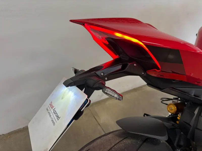 Ducati Panigale V4 S (2022 - 24) (9)