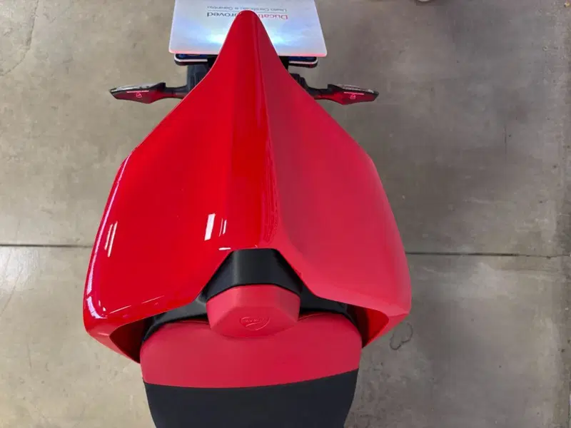 Ducati Panigale V4 S (2022 - 24) (17)