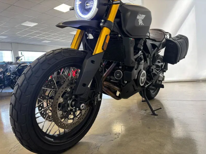 Moto Morini SEIEMMEZZO SCR (2022 - 26) (2)