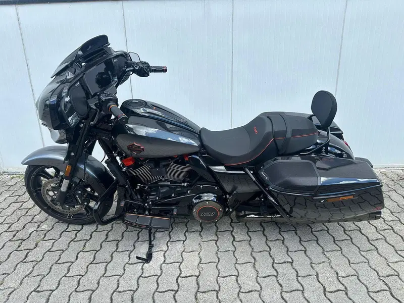 Harley-Davidson CVO Street Glide (2025) (7)