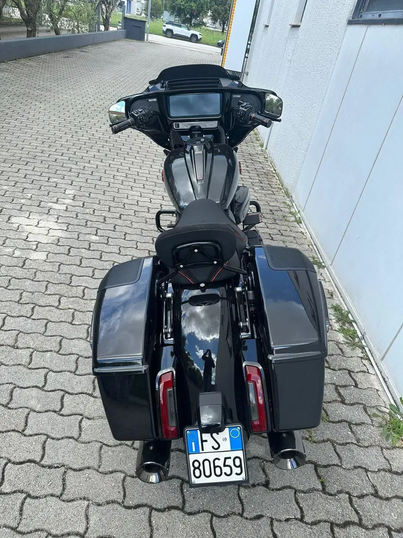 Harley-Davidson CVO Street Glide (2025) (4)