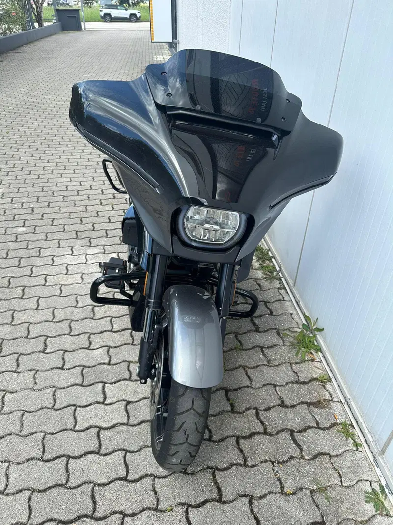 Harley-Davidson CVO Street Glide (2025) (11)