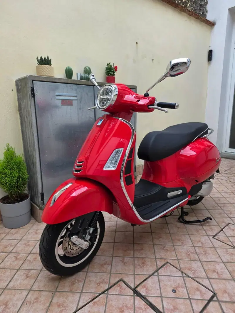 Vespa GTS 300 Super (2023 - 24) (6)