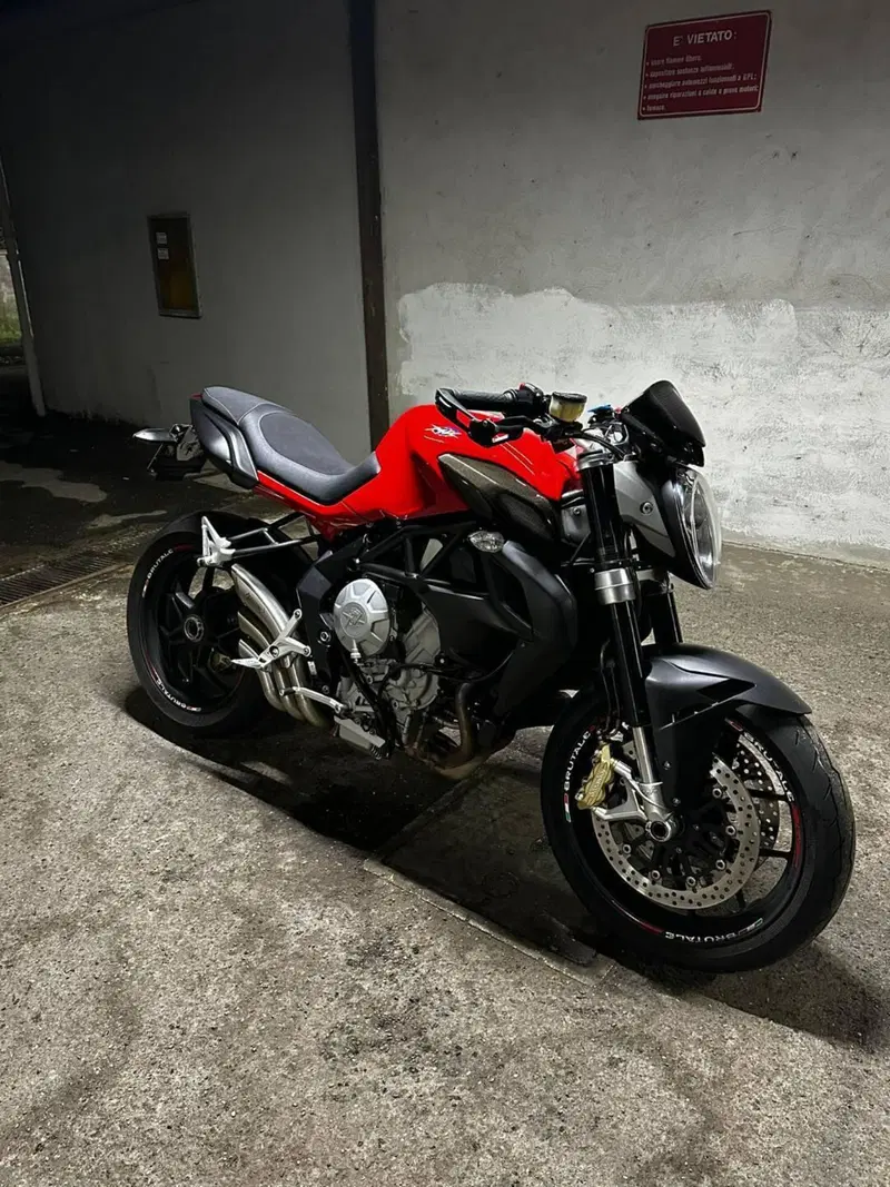 MV Agusta Brutale 675 (2011 - 15) (3)