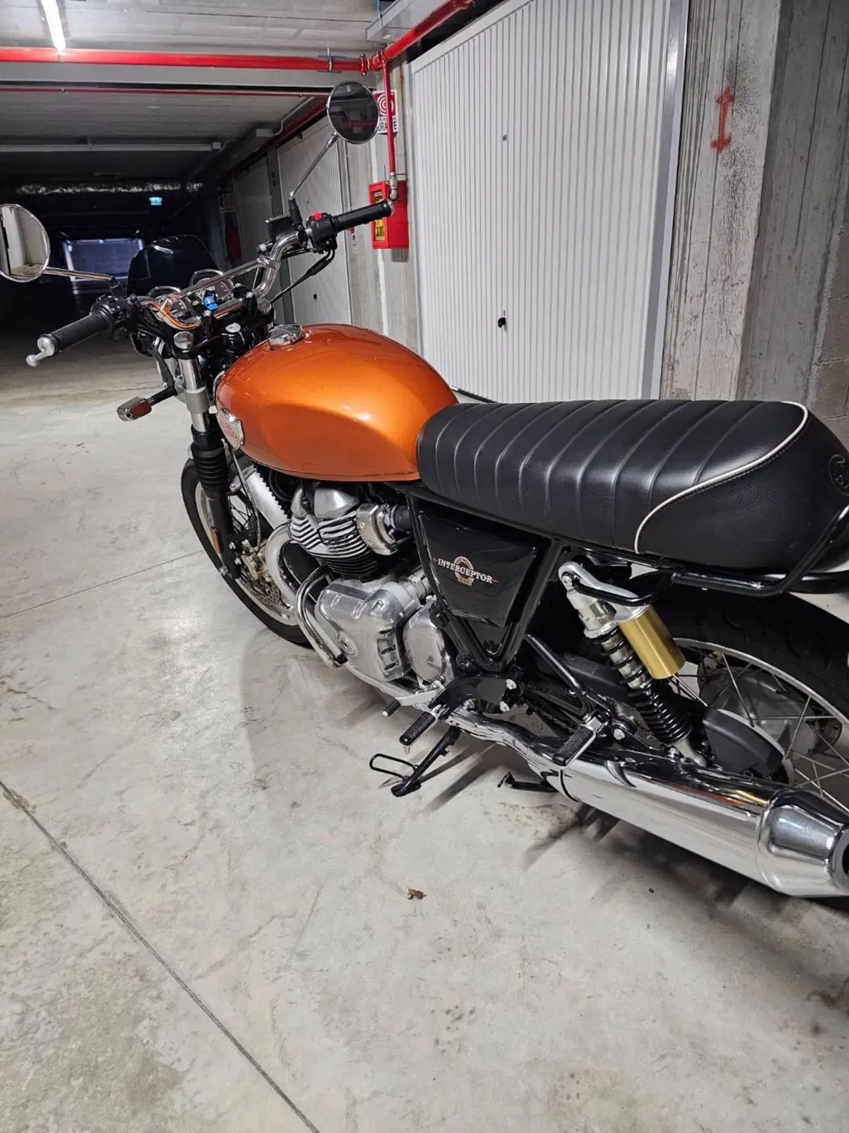 Royal Enfield Interceptor 650 (2021 - 26) (3)