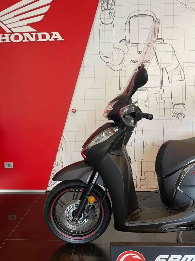 Honda SH 300 i Sport ABS (2018 - 20) (6)