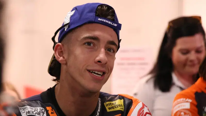 MotoGP 2026. GP di Catalunya. Pedro Acosta, secondo nella Sprint: "Pol Espargar&oacute; mi ha detto 'non fare cavolate', ma se lotti per vincere va bene anche cadere"