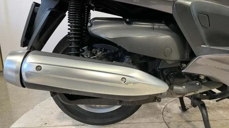 Yamaha Majesty 400 (2004 - 08) (5)