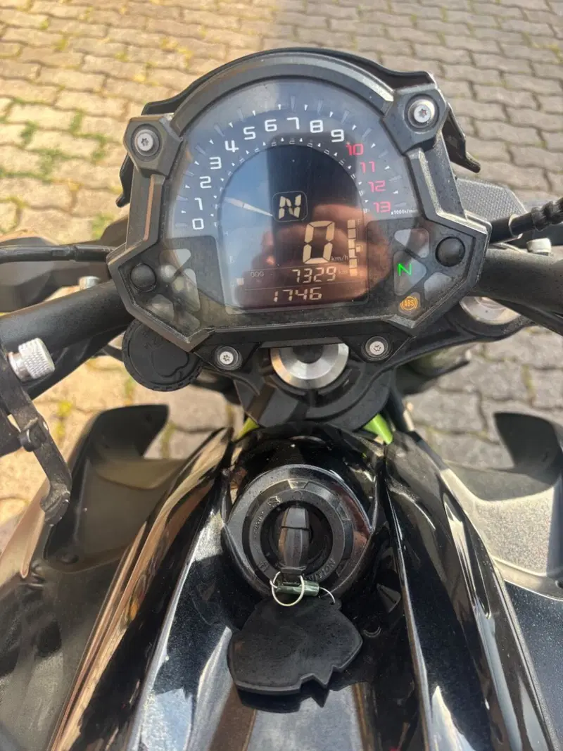Kawasaki Z 650 (2017 - 19) (6)