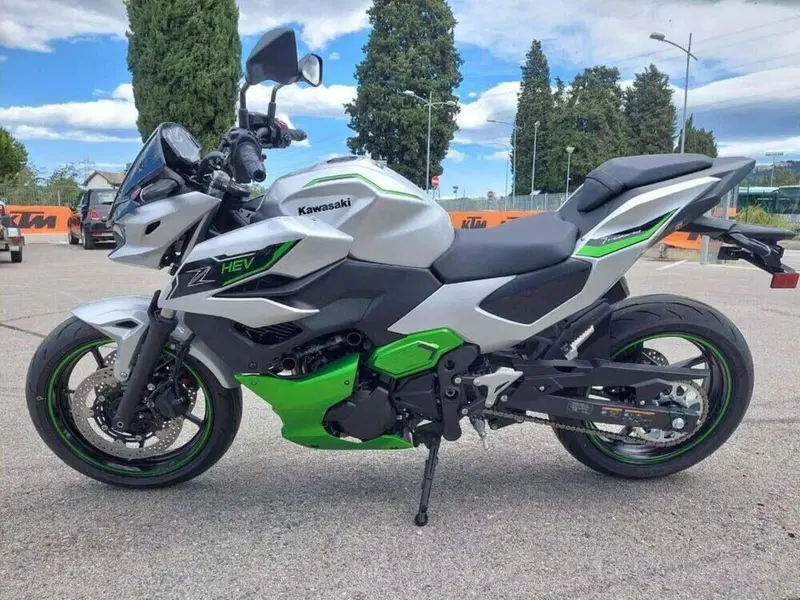 Kawasaki Z7 Hybrid (2024 - 26) (4)