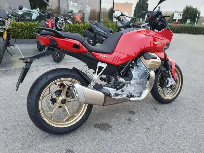Moto Guzzi V100 Mandello (2025 - 26) (2)