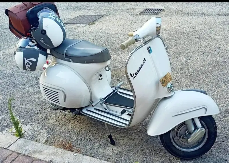 Piaggio Vespa GS 160