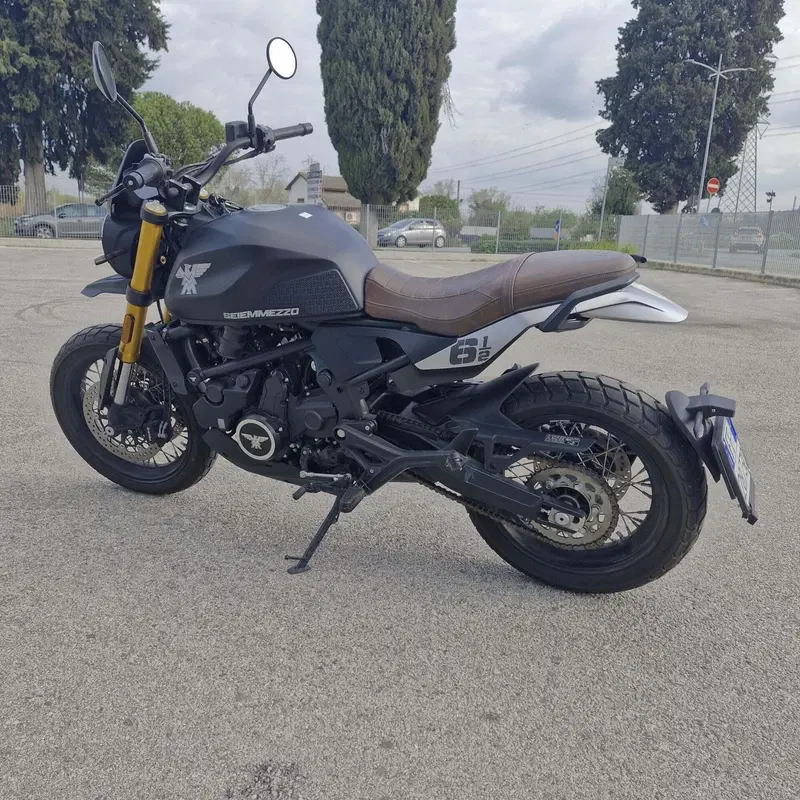 Moto Morini SEIEMMEZZO SCR (2022 - 26) (5)