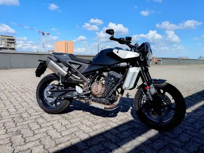 Husqvarna Svartpilen 801 (2024 - 26) usata