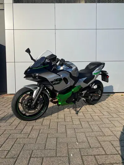 Kawasaki Ninja 7 Hybrid (2024 - 26) usata