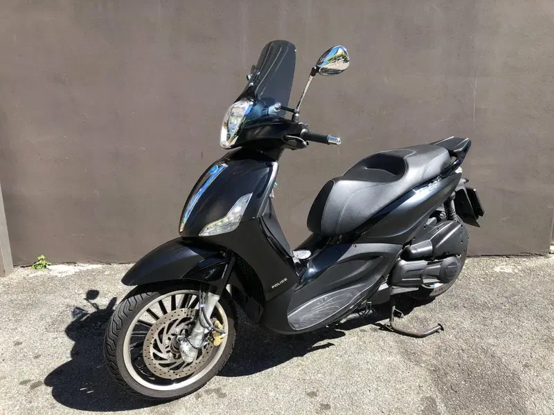 Piaggio Beverly 300 i.e. Police ABS-ASR (2017 - 20) (4)