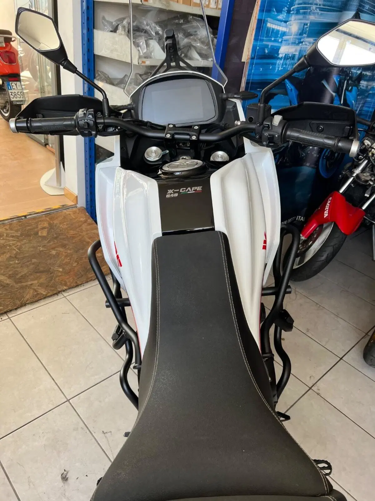 Moto Morini X-Cape 650 (2021 - 26) (3)
