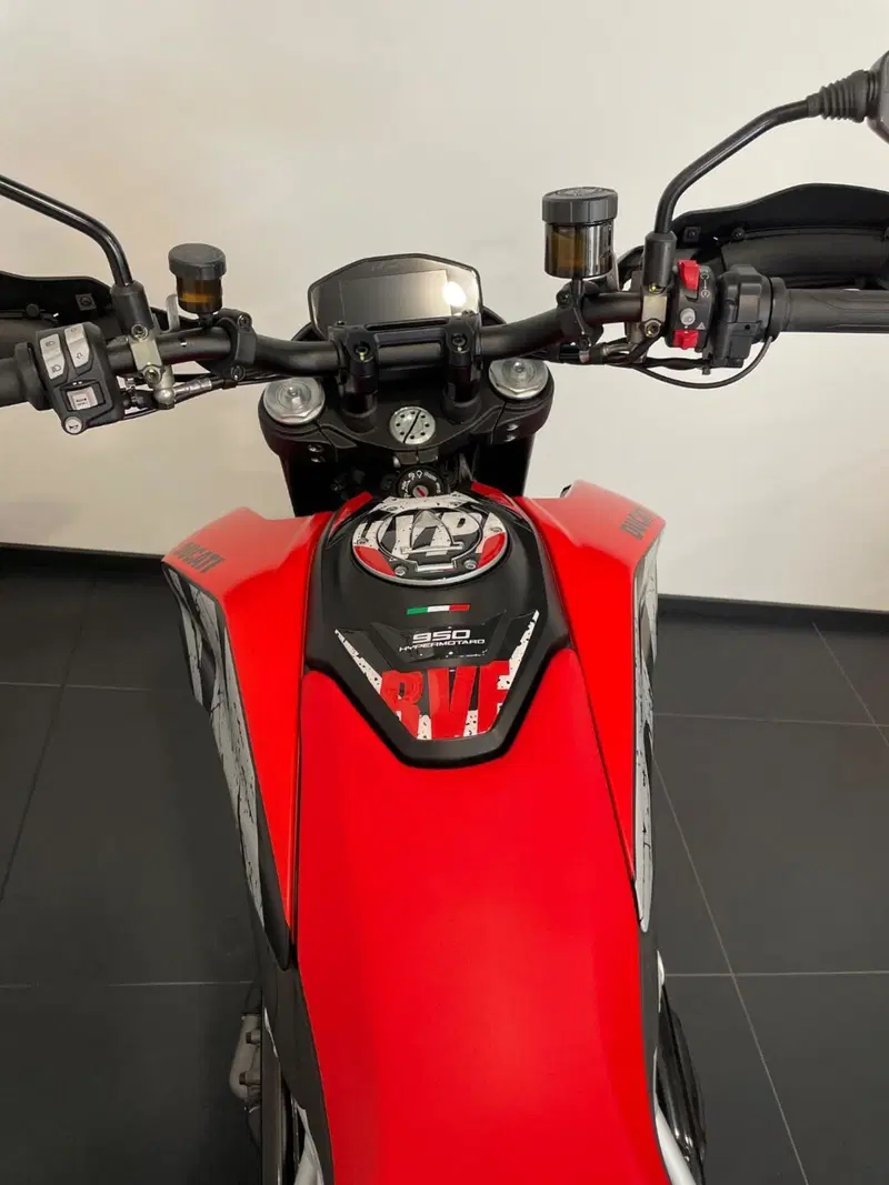 Ducati Hypermotard 950 RVE (2022 - 25) (5)