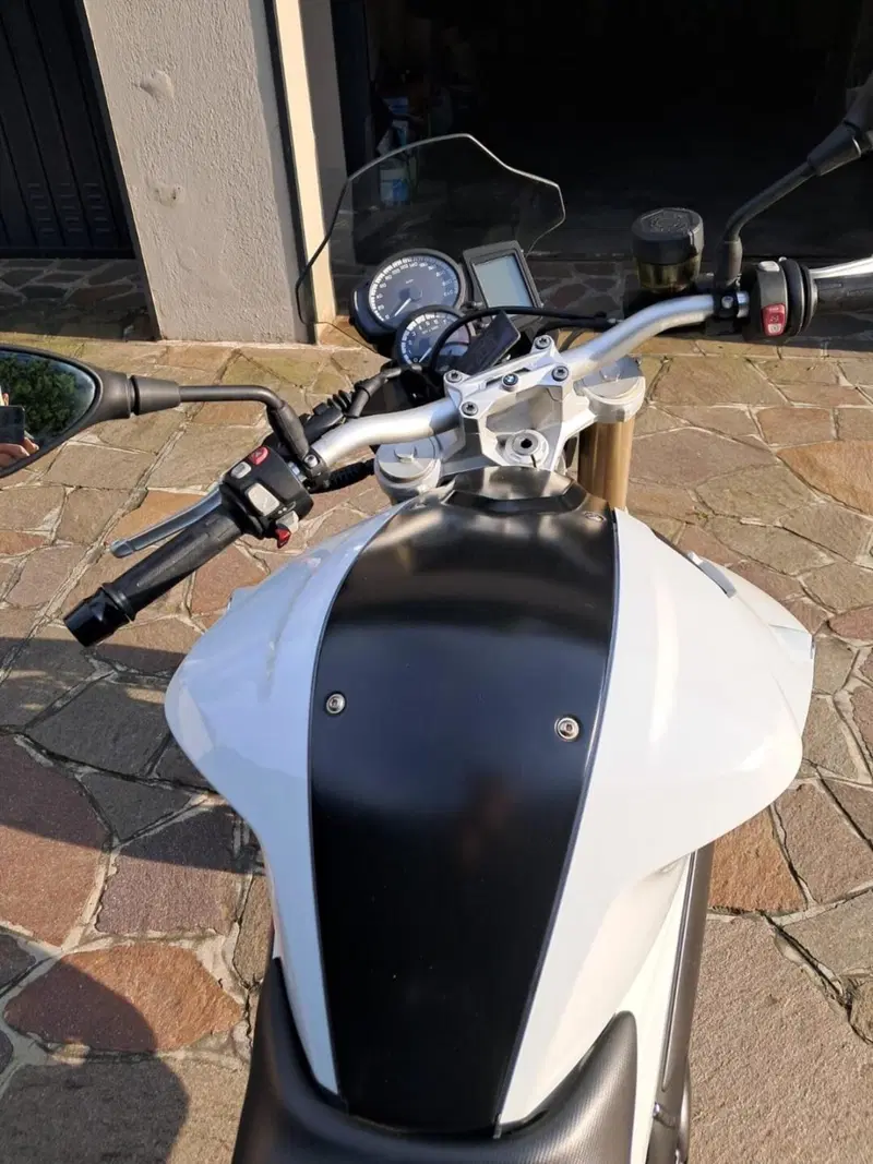 Bmw F 800 R (2015 - 16) (5)
