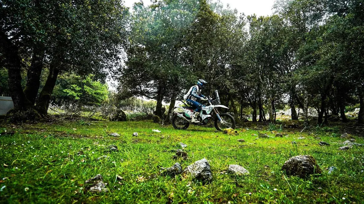 Sardegna Rally Raid. Day2: Jacopo Cerutti, Aprilia, Pietro Degiacomi, KTM, al comando del Rally, del Raid TT e della prima di Motorally (3)