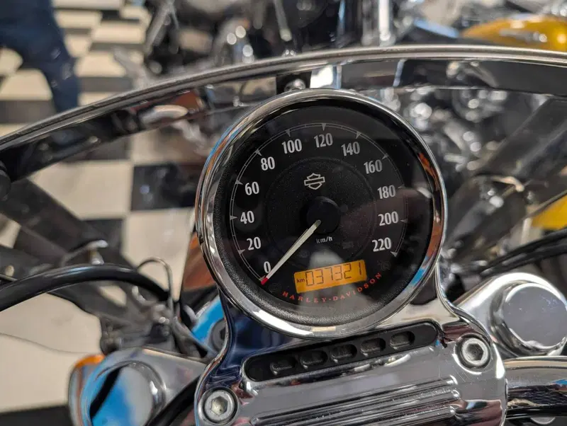 Harley-Davidson 1200 SuperLow (2014 - 16) - XL 1200T (7)