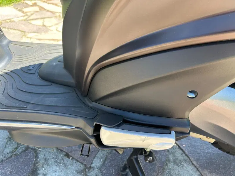 Kymco People 125i One DD (2016 - 17) (9)