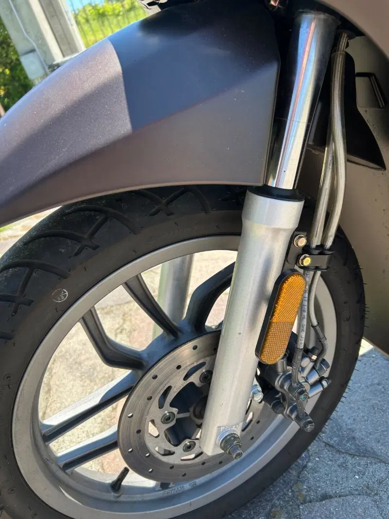 Kymco People 125i One DD (2016 - 17) (11)