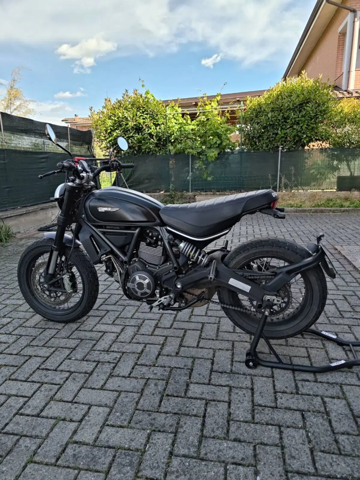 Ducati Scrambler 800 Full Throttle (2015 - 16) (2)