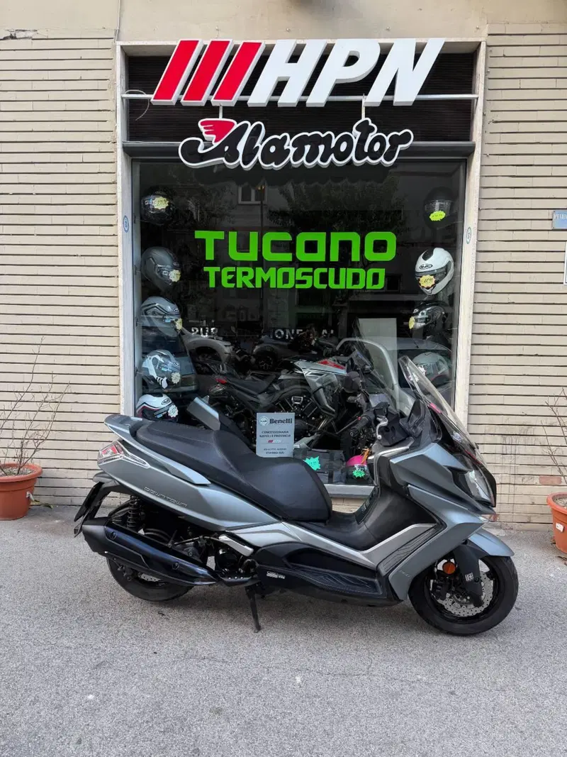 Kymco Downtown 350i TCS (2021 - 25) (2)