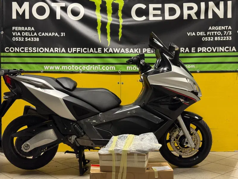 Aprilia SRV 850 (2011 - 16) (3)